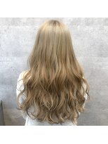 キャラ シャローネ 池袋(Chara Chalone)&nbsp;ホワイトミルクティーカラー【池袋東口/岸雄一】＊