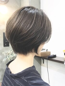 エトネ ヘアーサロン 仙台駅前(eTONe hair salon) 【eTONe】大人女性におすすめスッキリショートボブ