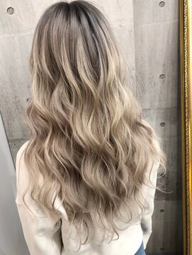 ミラク 町田(MIRAC) 【MIRAC町田店河原崎】ホワイティーグレージュロング