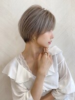 ロンド ストラーダ 心斎橋(Lond strada)&nbsp;ショート×ハイライト白髪ぼかし×シルキーベージュ[心斎橋]