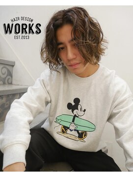 ワークス ヘアデザイン(WORKS HAIR DESIGN) メンズミディアムパーマ ハイライトカーリーヘア