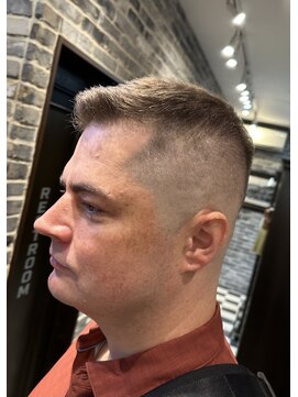 ミリオンバックス 御徒町店(Million Backs) ハイスキンフェード/ベリーショート<理容室>[メンズ/バーバー]