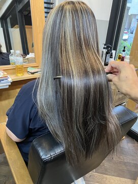 アッタニコ(atta2co) 縮毛矯正 髪質改善 白髪ぼかし ツヤ まとまり 似合わせ