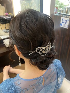 ルーウィン(LE WIN) ふわふわシニヨンスタイル♪