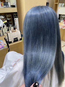 デザイニングヘアードゥ(designing hair Deux) レディースロングアクアブルー　【ハイトーン/ブリーチ/ロング】