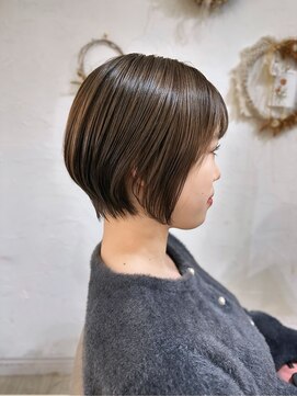 アミュー(amiu) かわかすだけで簡単ショートボブ/マロンベージュ/くすみベージュ