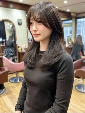 ジゼル 梅田(GiseL) ブルーブラック　レイヤーカット