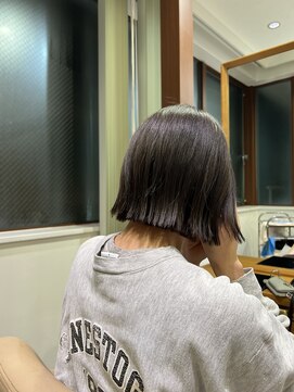 インビテーション 名古屋(invitation) 切りっぱなし 外はねボブ