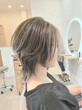 チェルシーヘアーデザイン(Chelsea hair design) ウルフ｜ハイライト｜ミルクティーベージュ｜ショートウルフ