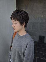メゾン アヴァロ(Maison Avallo) カーリーベリーショート