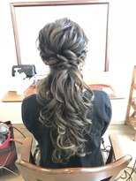 ロカット サロン(Roquat Salon)&nbsp;ロングローポニーアレンジ【ヘアアレンジ　立川南口/立川/袴】