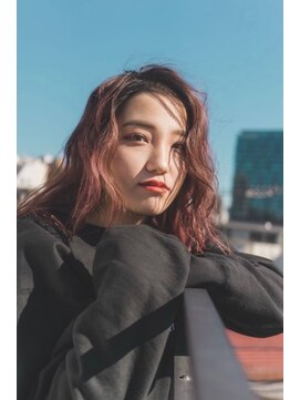 エスト ヘアー アメリ 松戸店(est hair Ameri) ナチュラルなセミウェットウェーブ　ミディアム