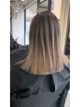 ラフ 難波店(LAFF) #黒髪#ボブルフ#ネビージュ#小顔#ワンレン