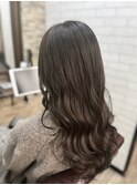 デザインカラー／レイヤーカット/ウエットヘア/オリーブベージュ