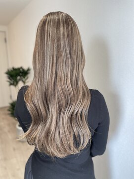 ツミキ(TUMIKI) ハイライトグレージュ