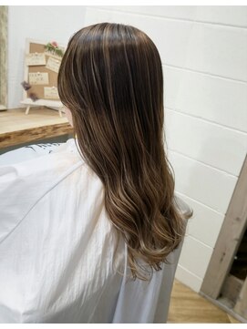 リノ(Lino) バレイヤージュ×ハイトーンベージュ