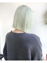 ジーナ オモテサンドウ(XENA) ケアブリーチ×ハイトーン×ミントグリーン(表参道)