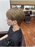 【ケアブリーチ】ブロンドセンターパート