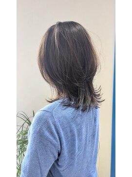 サロン クィ ベルジョーネ(SALON QUI BELLGIONE) レイヤーくびれミディアム