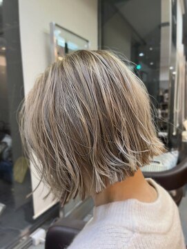 ニニ(nini) King road bob