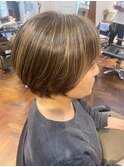 白髪ぼかし　ハイライトショート