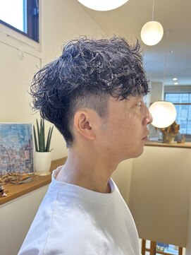 ダーチャ(Datsche) 強めシャドウパーマ　大人マッシュ