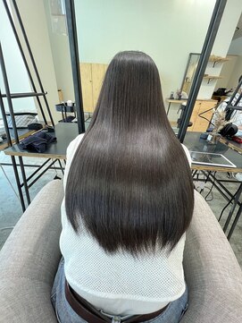 ラヴィエ(RAVIE) 【半田・髪質改善】縮毛矯正/トリートメント/マンツーマン