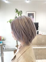 ニュート(Neut ) シルバーグレー/ハイトーン/レイヤーボブ