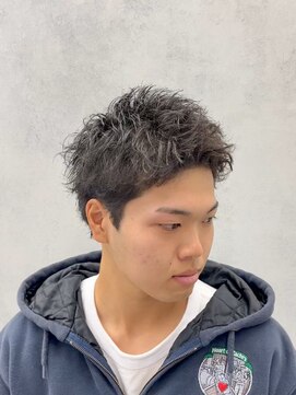 ルースト 南堀江店(ROOST) 刈り上げセンターパート/波巻きツイストスパイラル/南堀江