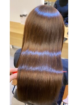 ジーナ セントラル銀座(Zina) 小顔オリーブカラーボブルフハイライトカラークールショート