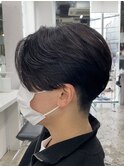 毛流れセンターパートワンカールパーマツーブロック刈り上げ