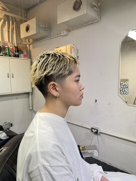 メリケンバーバーショップ フクオカ(MERICAN BARBERSHOP FUK) スパイキーショート