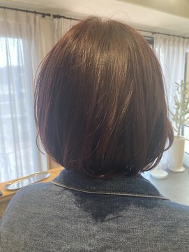 モラ 神楽坂(Mora) 艶と透明感のまとまりのある顎ラインボブ