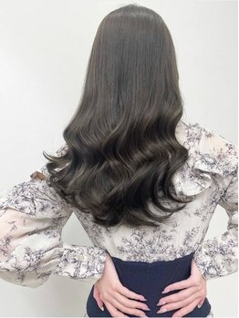 アローズ アヴェダ 札幌パルコ店(HELLO'S AVEDA)の写真/【美髪×大人女性】年齢や髪質など、大人女性ならではのお悩みを解決◎美しいロングヘアが叶う♪