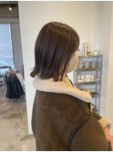 オリーブベージュ