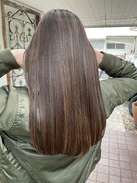 ログ キンシチョウ(L.O.G KINSHICHO) 白髪ぼかしハイライトカラー