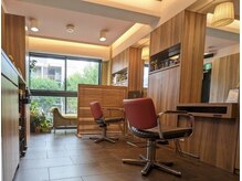 センティール(SENTIR)の雰囲気（自然な温かみのある店内）