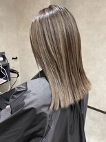 サニー 渋谷(SUNNY) バレイヤージュ、ハイライト、レイヤーロング、グレーベージュ