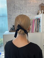 タイトアレンジ　アップスタイル　お呼ばれヘア