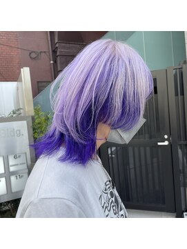 アールイーバイインク 渋谷(Re. by INK.) シルバー×パープルウルフカット/派手髪カラーバター[渋谷/原宿]