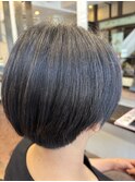 ショートボブ