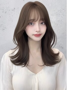 ユーフォリア 渋谷グランデ(Euphoria SHIBUYA GRANDE) レイヤーカット　ミディアムヘア　顔まわりカット