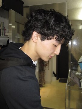 ポピンズ(poppins) メンズパーマ