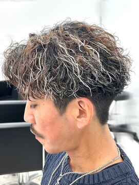 ランディ(RANDY) ツイストスパイラルパーマ/メッシュキャップハイライト