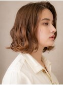 シャンパンベージュ外ハネくびれヘアかきあげボブX上尾20代30代