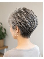アースオーセンティック 小平店(EARTH Authentic)&nbsp;白髪ぼかしハイライトショート