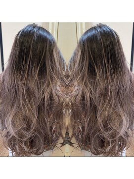 ヴィコロ(vicolo) フォギーベージュバレイヤージュ