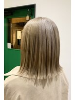 ブゾン(buZon)&nbsp;【buZonブゾン】切りっぱなしボブ×シアベージュ