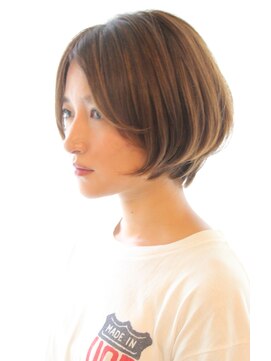レウナ 外苑前(Reuna) 20代30代40代丸みが可愛いショートボブ