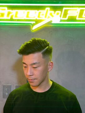 グリーディーフォックス 代々木(Greedy FOX) 韓国マッシュ/センタ-パ-ト/ツイストスパイラル/スキンフェード